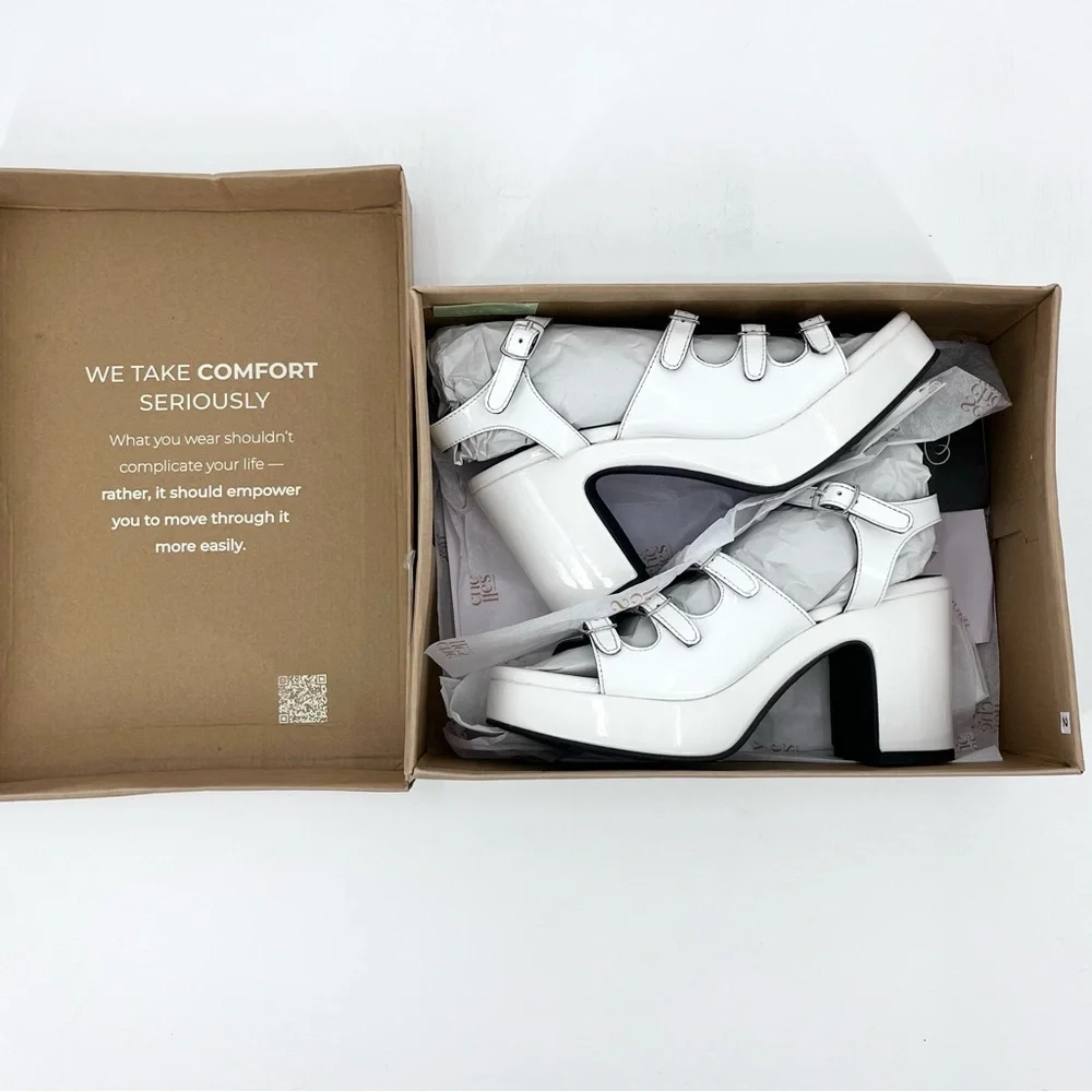 NEW Seychelles Loosen Buckled Up White Patent Leather 90s Platform Sandals 8.5